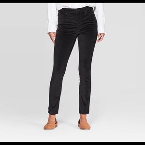 Mossimo Mid Rise Black Velvet Skinny Jeans Size 25
